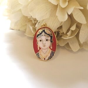 Vintage Cloisonne Oriental Geisha Asian Lady Pendant